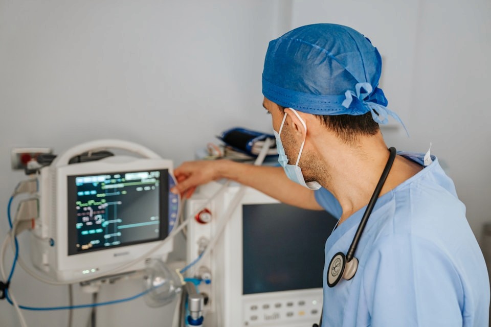 carotid ultrasound scan medical technician