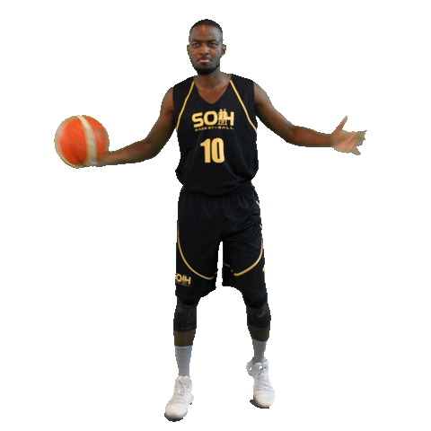 Basketteur en pose dynamique, ballon en main, maillot SOH n°10