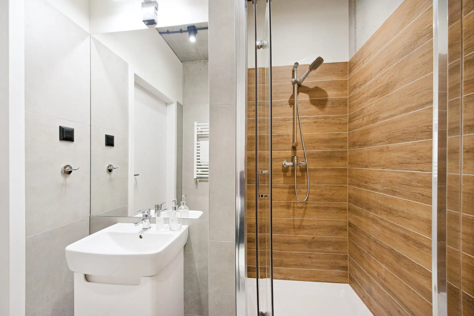 Private bathroom with shower in student accommodation in Kraków
