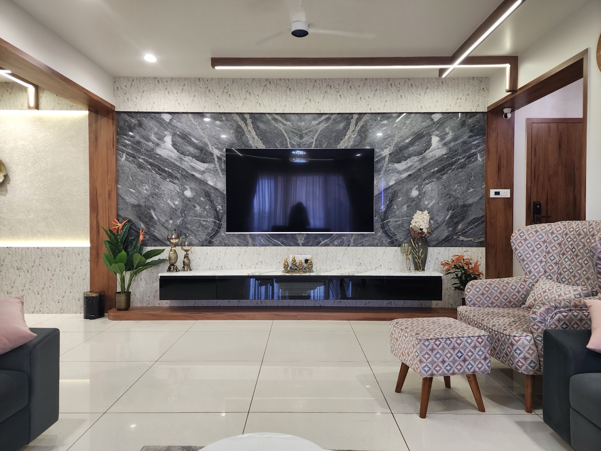 Dr. Mehul Chauhan: flat interior by The Auura, photo 2