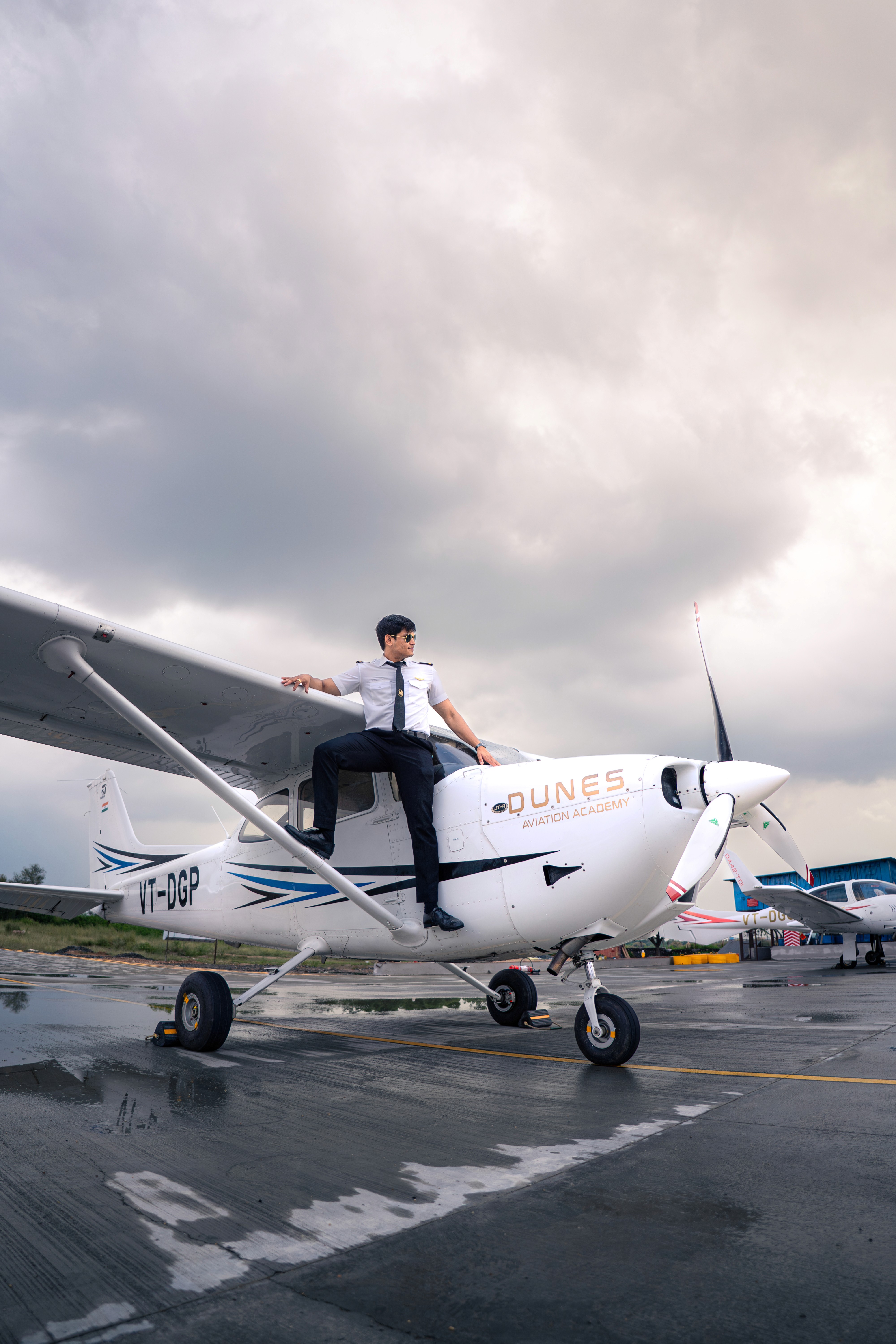 man wearing brown knit crew-neck sweater