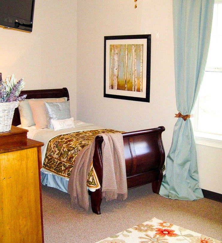 Spacious bedroom at Rock Creek Manor, Jasper GA