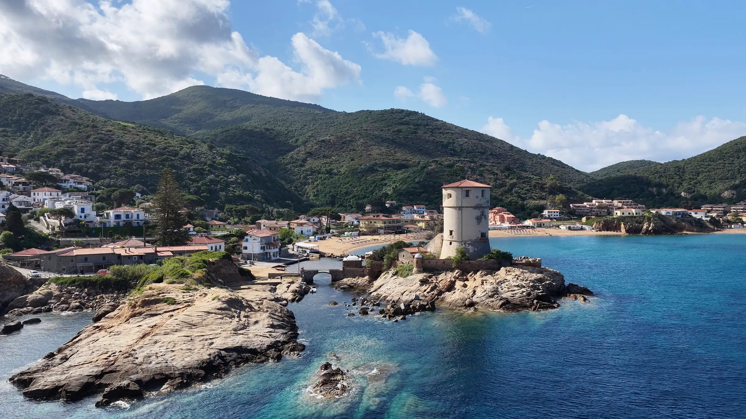 Byen Campese på øya Giglio i Toacana | Sykkelcruise med Expa travel