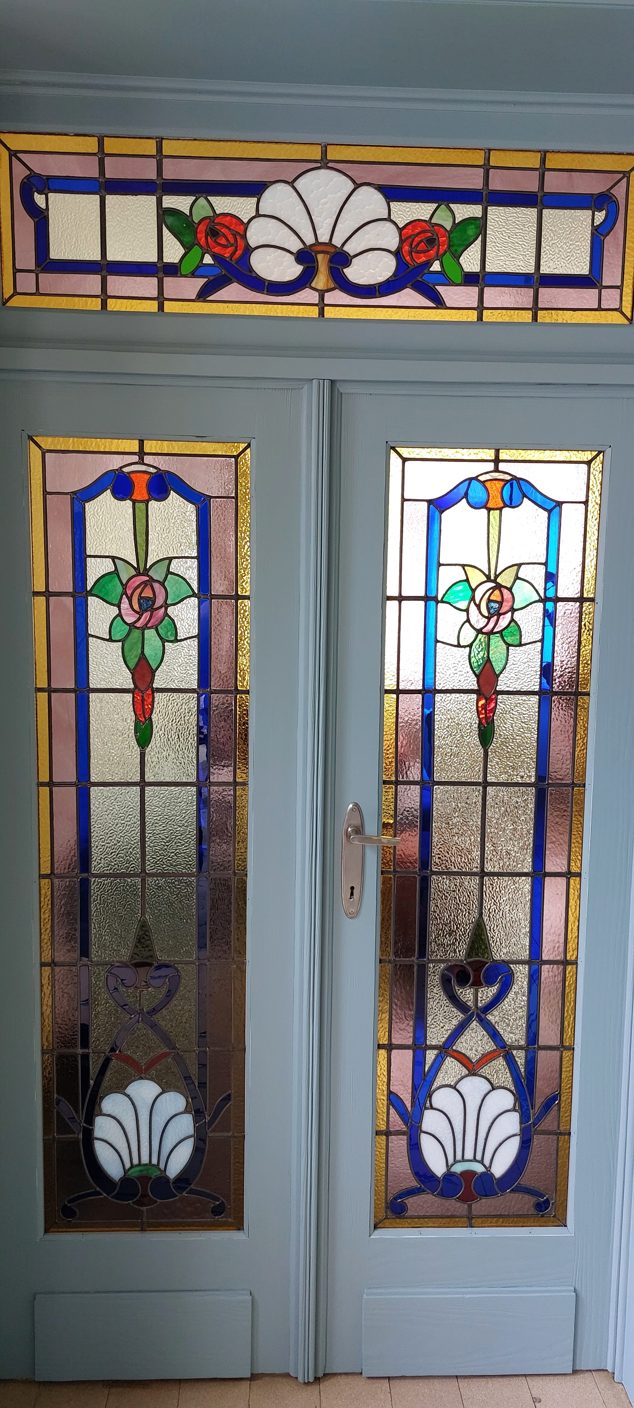 Twee Art-Nouveau loodglas deuren na herstel - Dilbeek