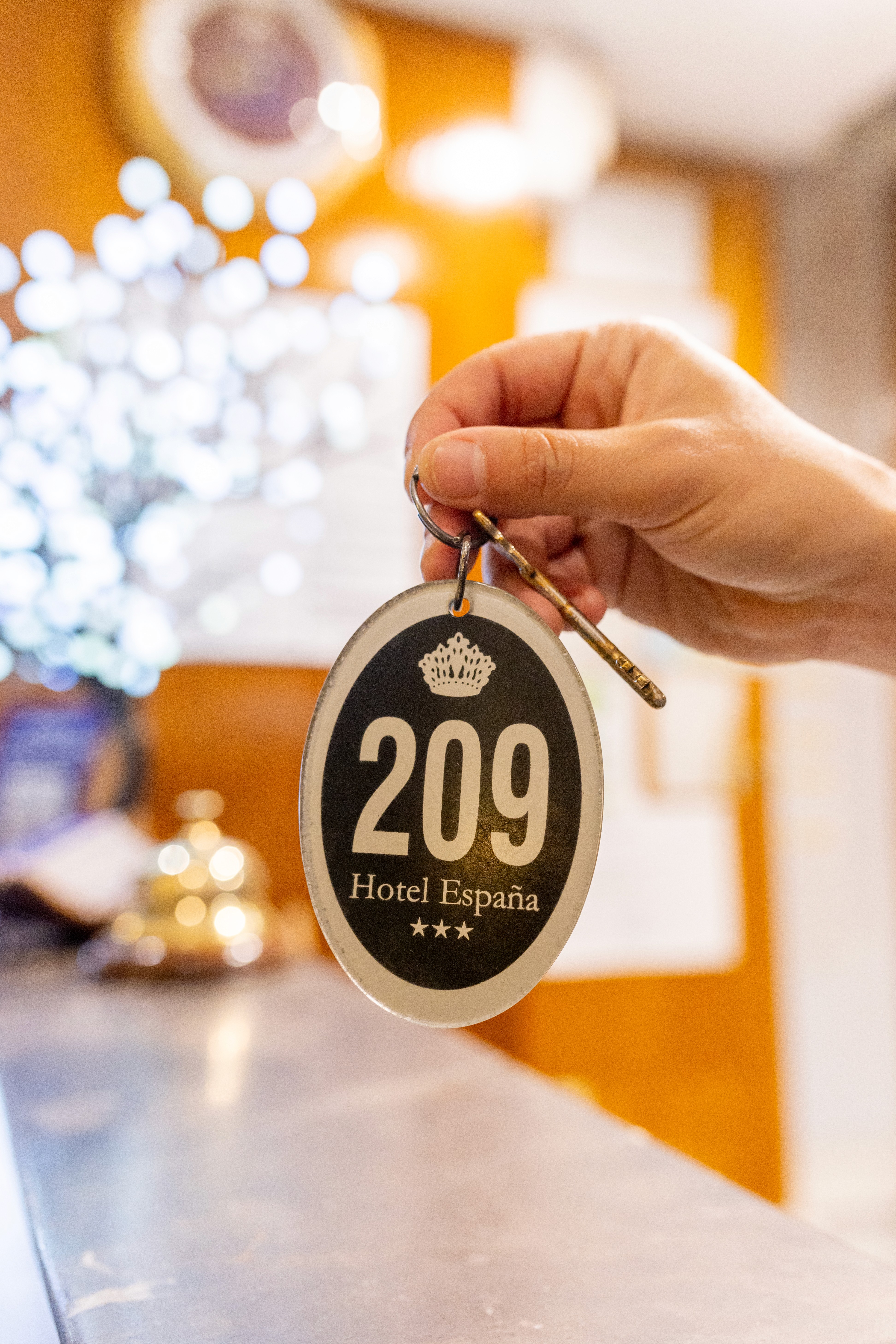 24-Hour Front Desk Service
