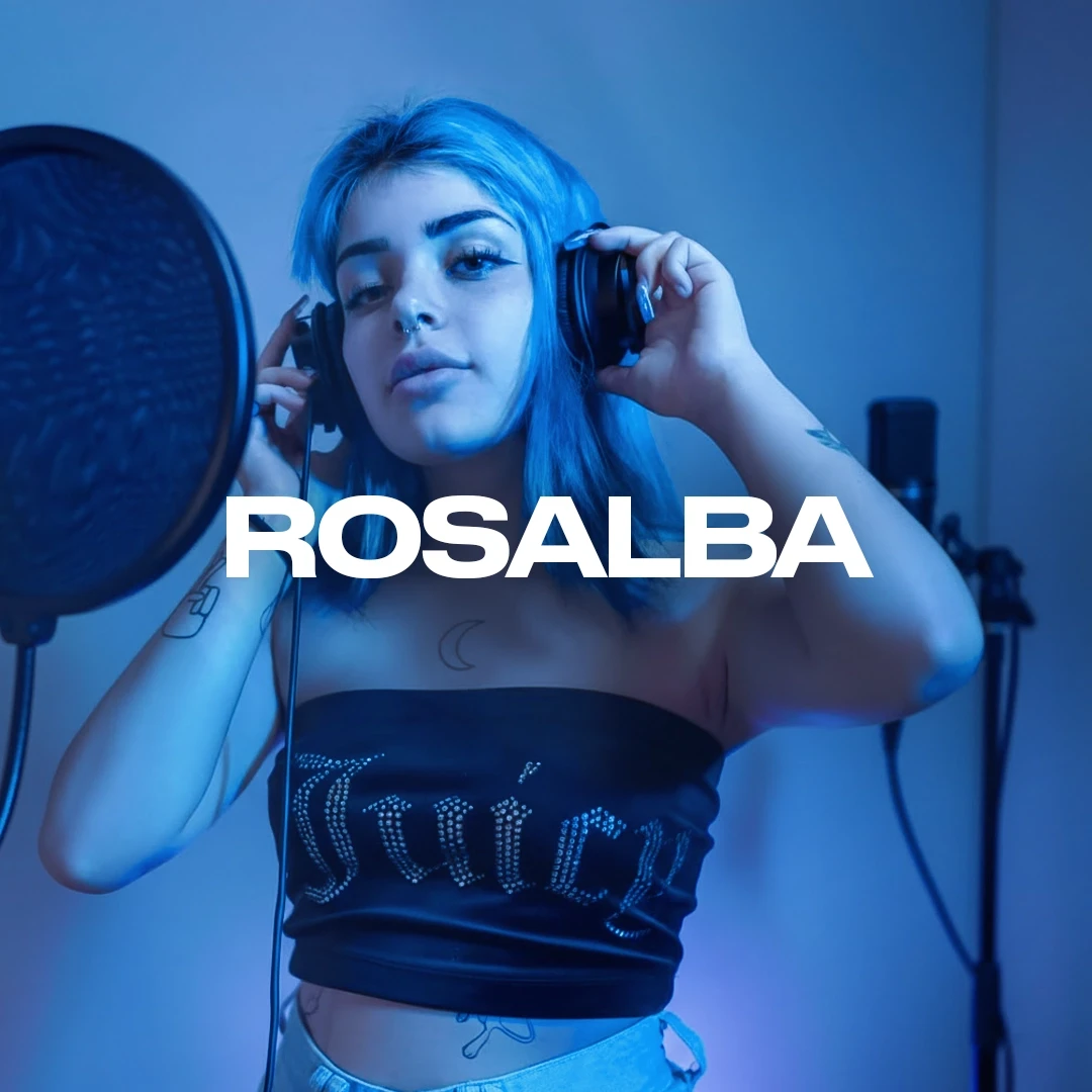 Rosalba in studio di registrazione.