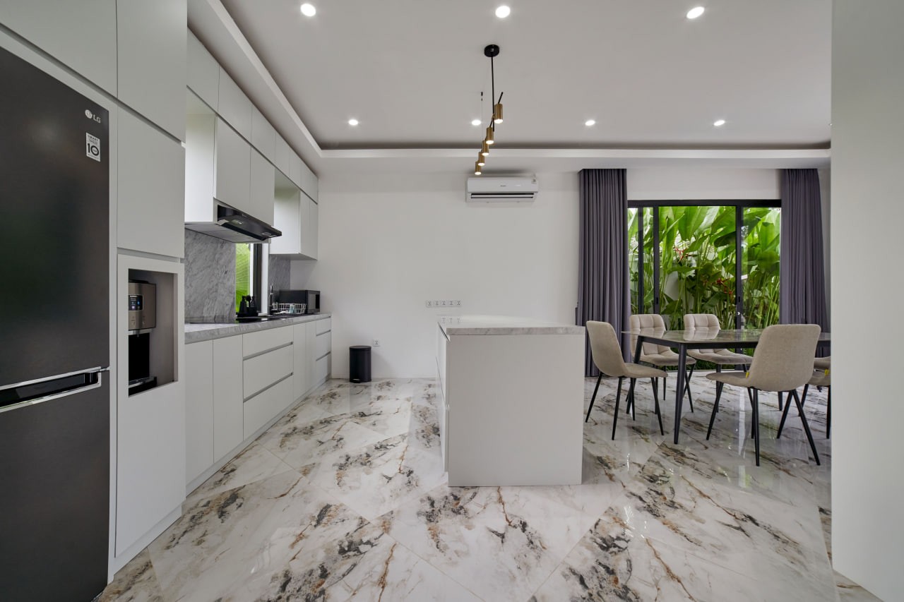 3-bedroom villa with jungle and rice field views in Ubud