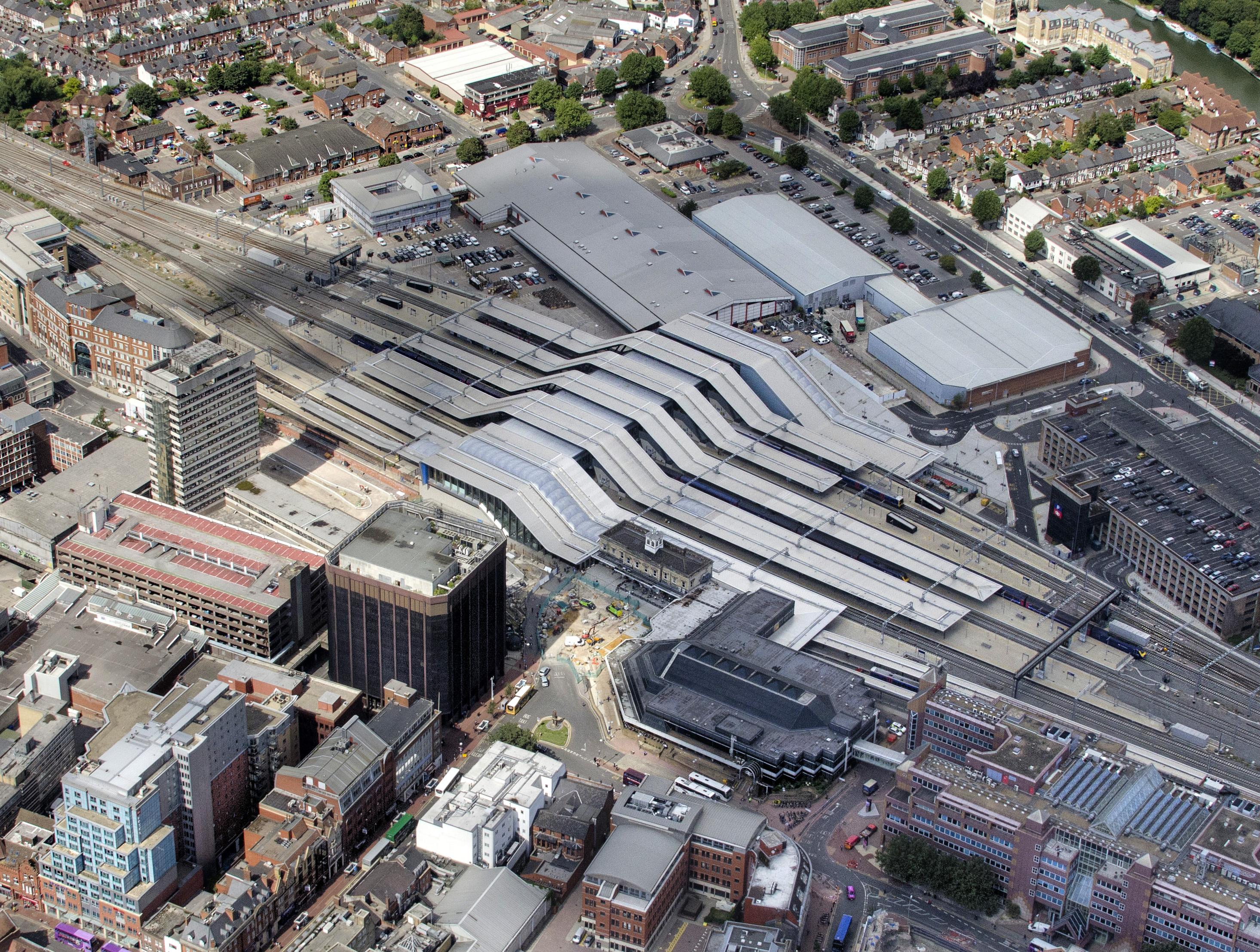 Reading station overhead drone