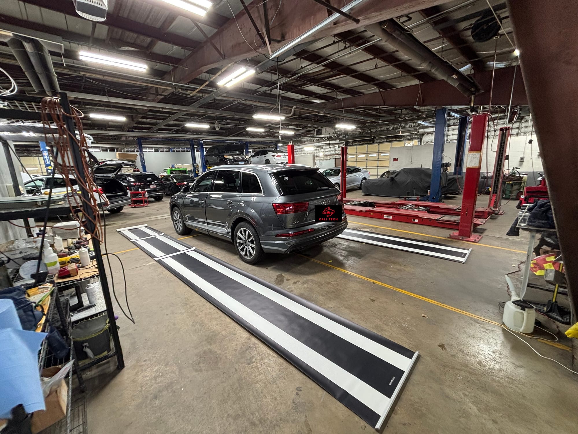 Audi Q7 wheel alignment and ADAS calibration bay