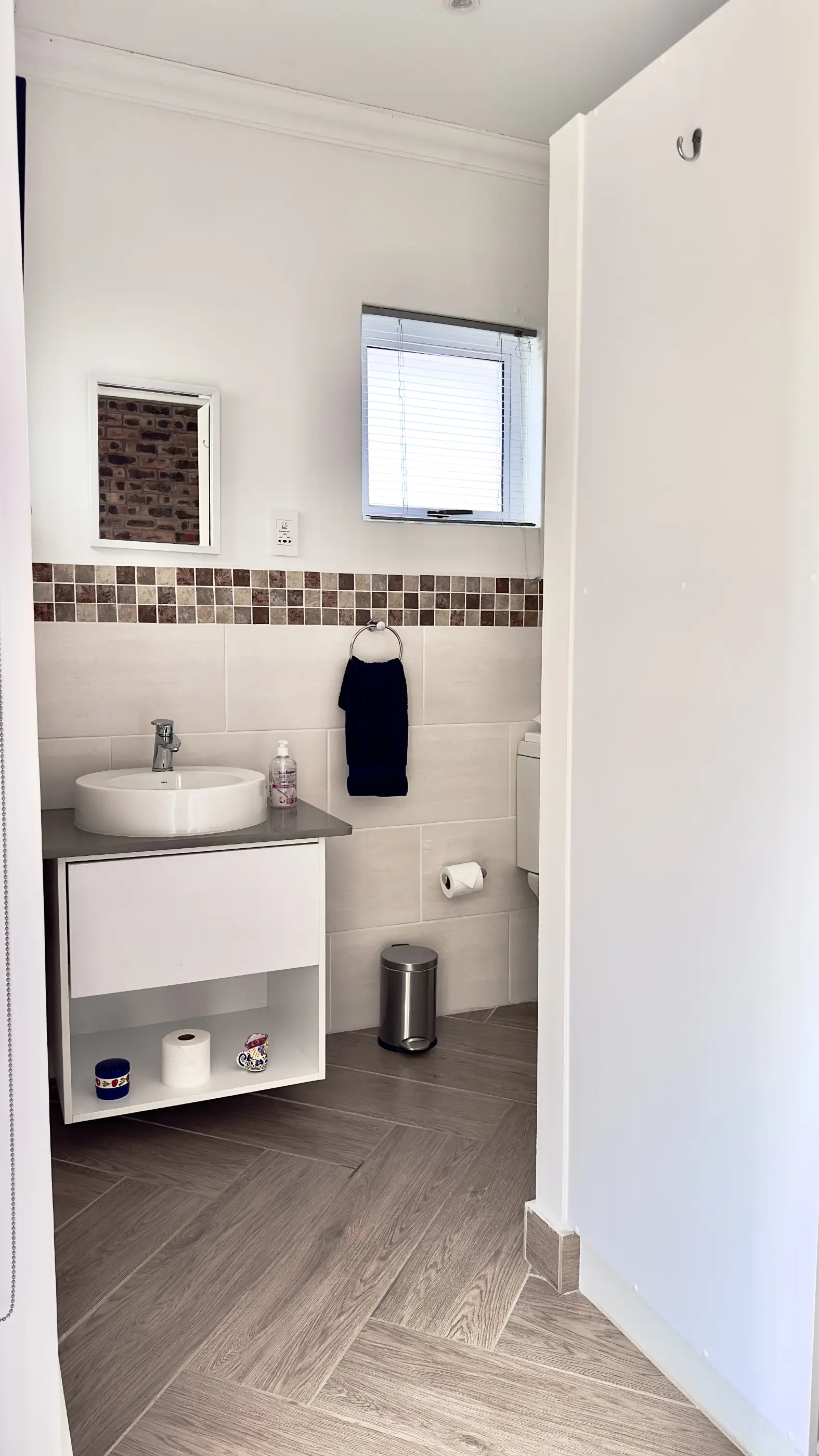 Bathroom entrance in our A View Twenty-Four 7 room.
