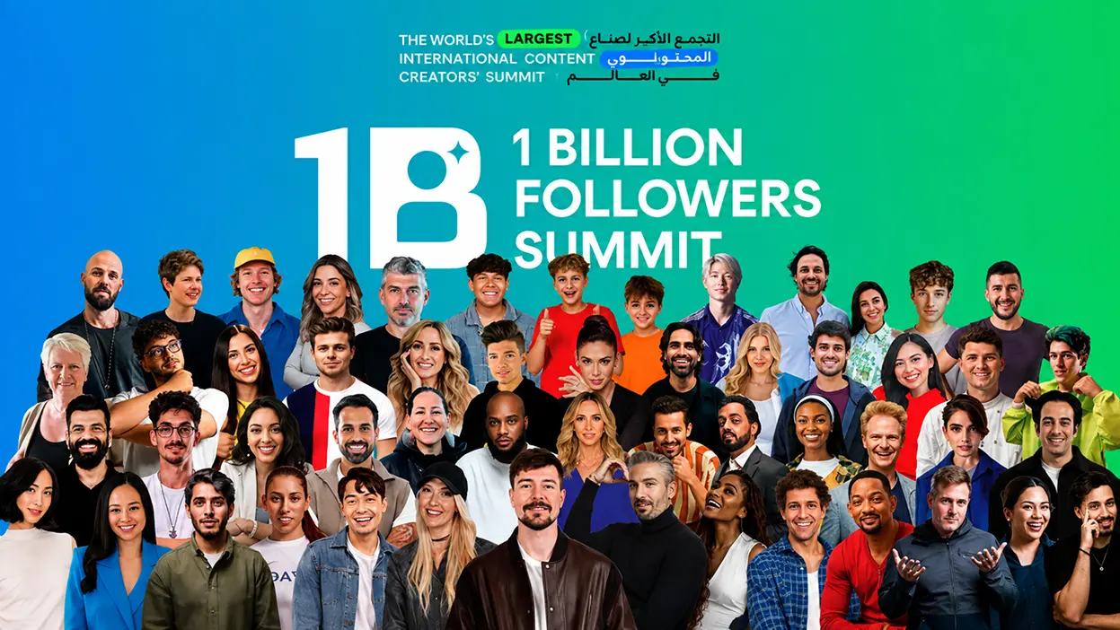 Johnny Abraham junto a creadores en el 1 Billion Followers Summit.