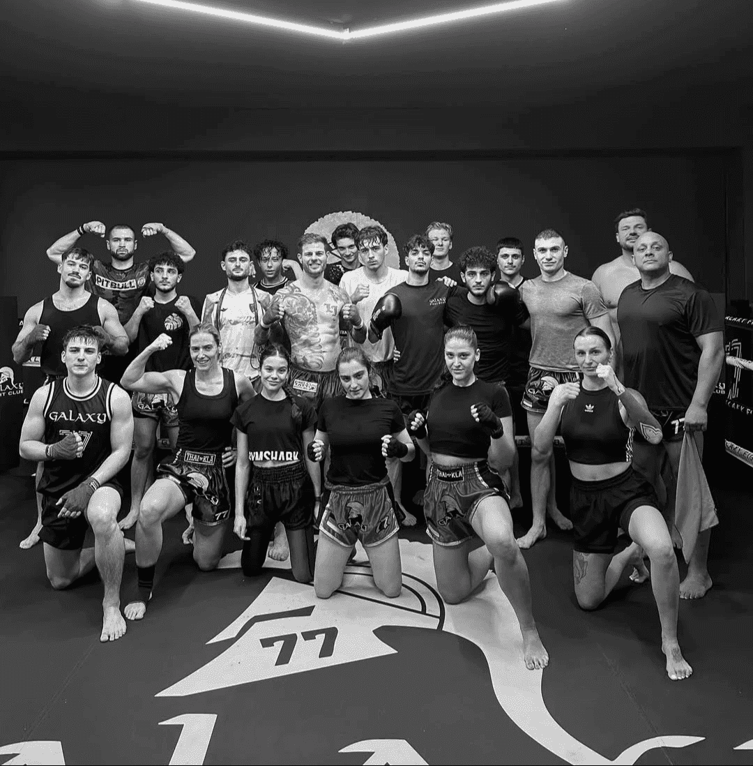 Photo of all participants at the end of an adults' class