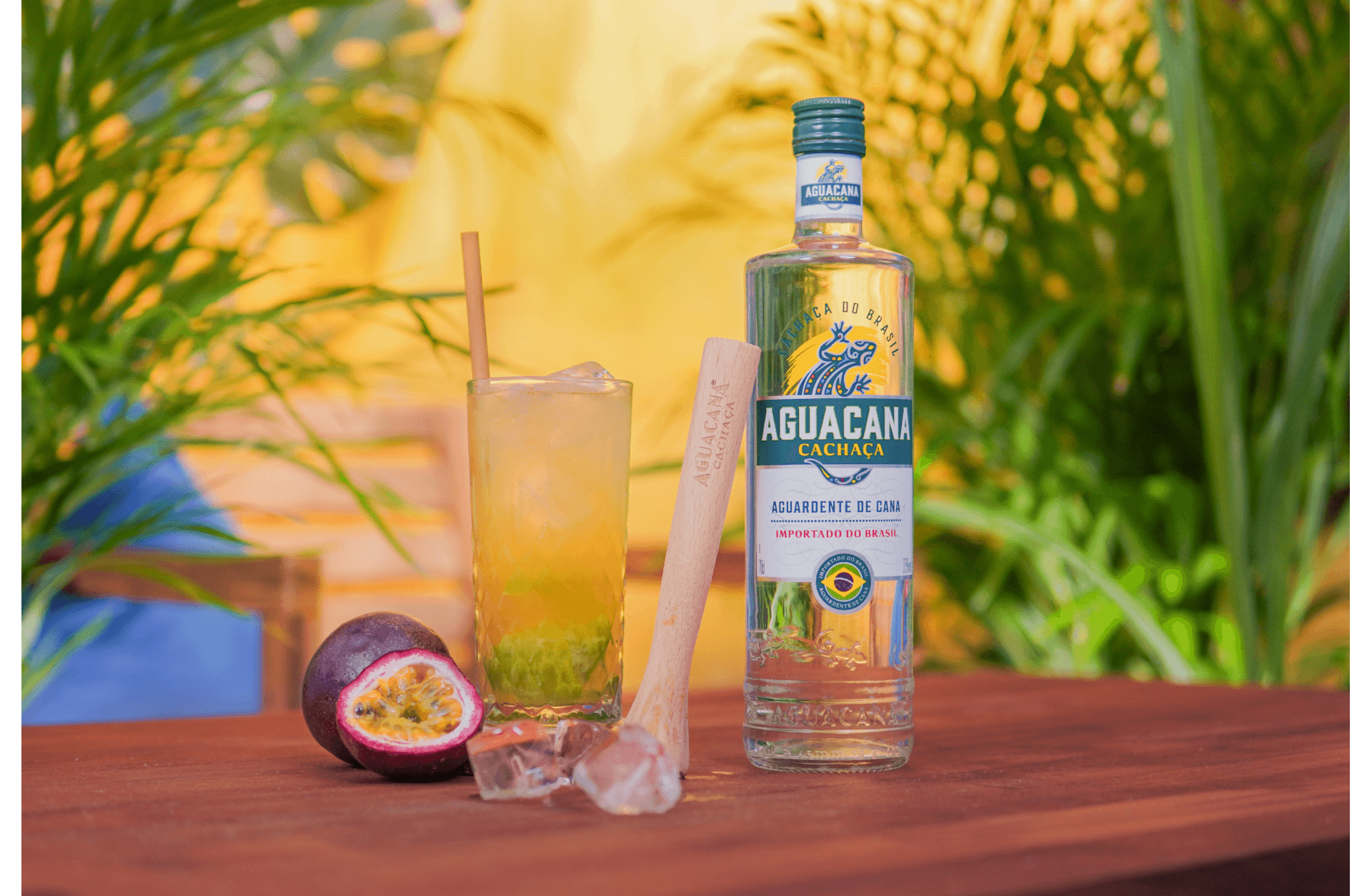 Picture of cocktail with alcool bottle