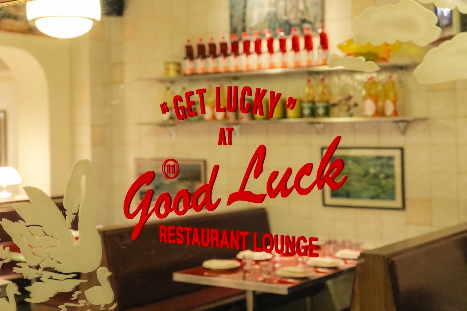 Restaurant atmosphere photography
