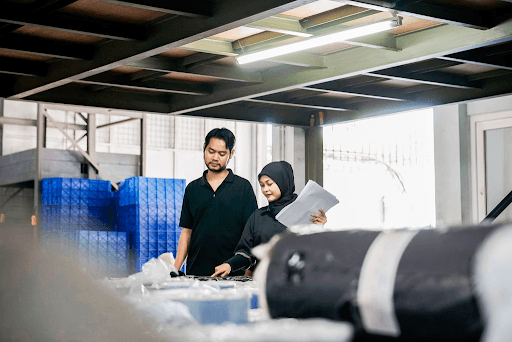 Produksi kemasan mika custom di PT Formindo Prima Agung