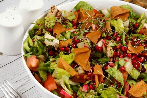 Comparison of vegan and vegetarian diets showing key food differences.