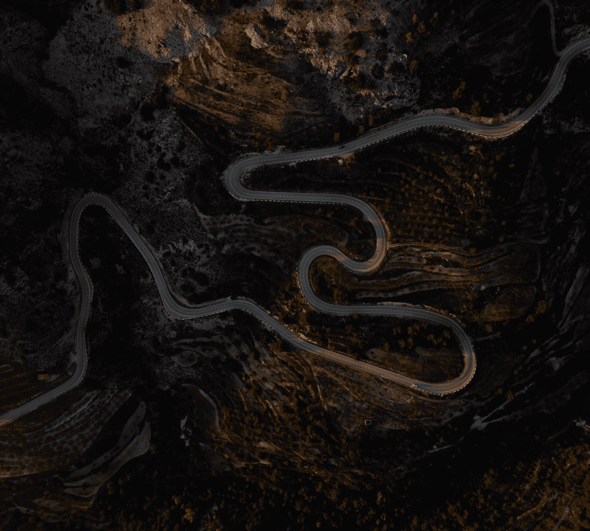 Imagem de Estrada ao fundo