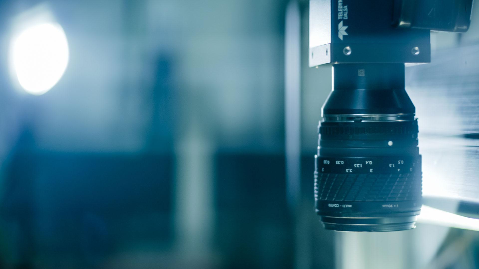 Vision system inspecting product samples for quality control verification