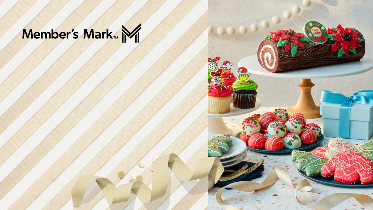 Imagen de un trabajador de Sam's Club que presta el servicio de Curbside Pickup poniendo las compras en el auto de su cliente