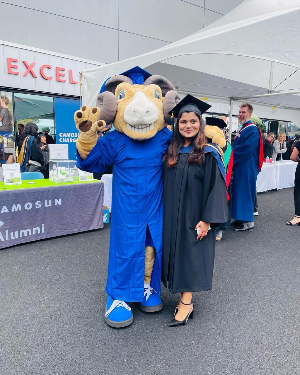 woman wearing blue dress shirt