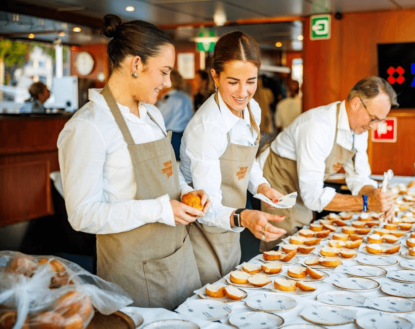 Gastvrije service tijdens Amsterdamse borrel met persoonlijke aandacht