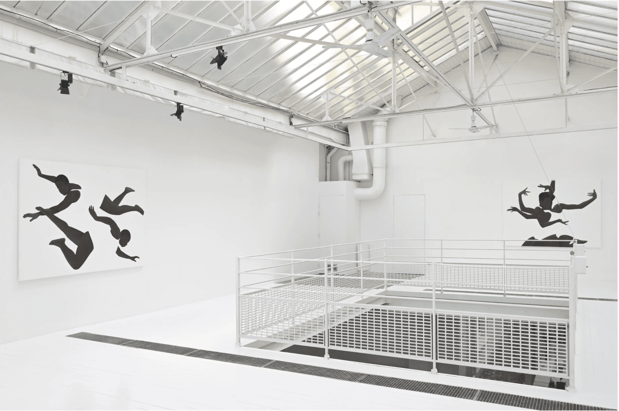 Installation view, Sungi Mlengeya, Earth and Sky, Les filles du calvaire, Paris, 2026. © Sungi Mlengeya. Courtesy of Galerie Les filles du calvaire, Afriart Gallery and the artist.