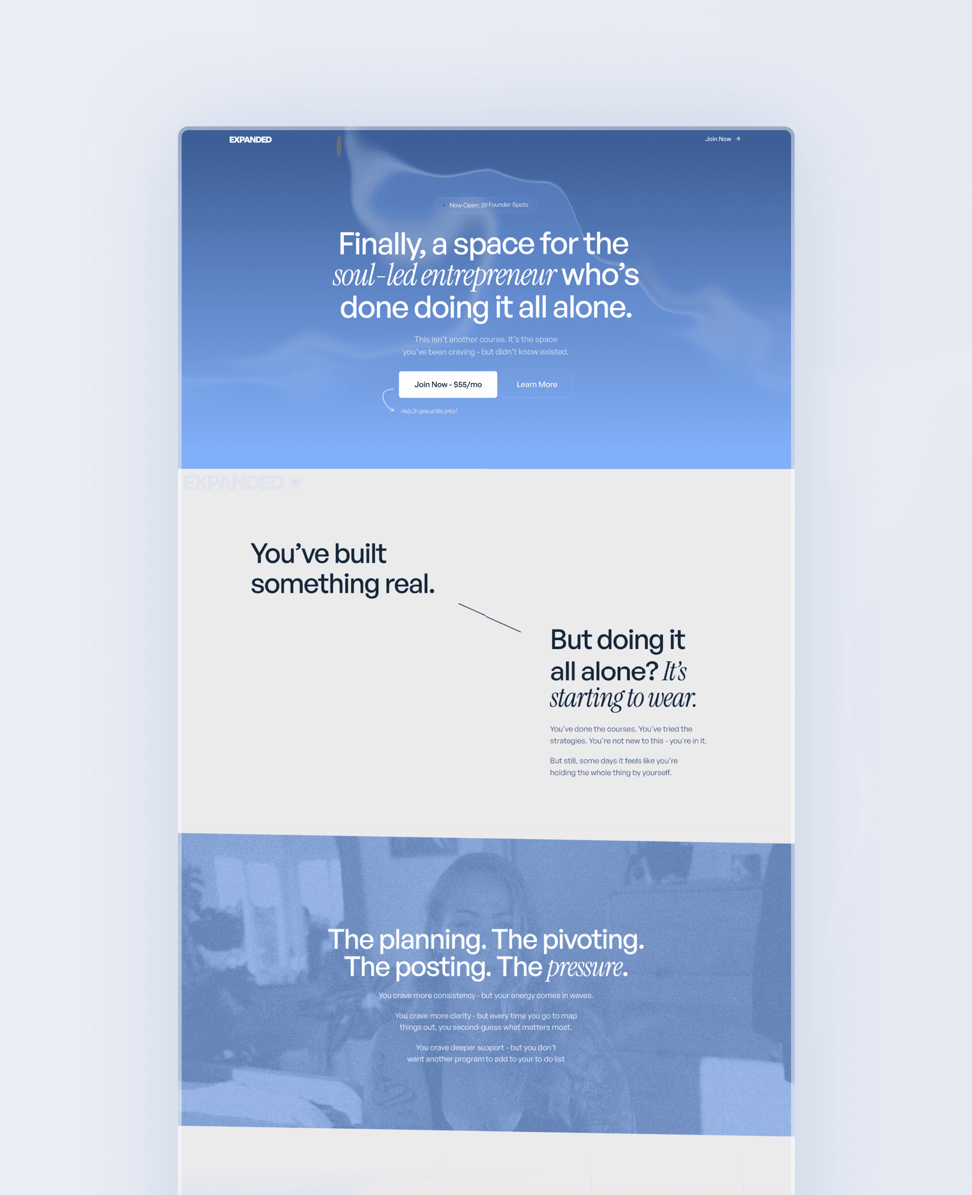 Mockup laptop do projeto Expanded