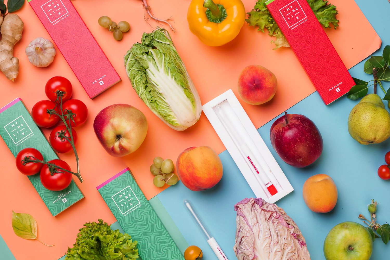 Homescreen with open bottom drawer