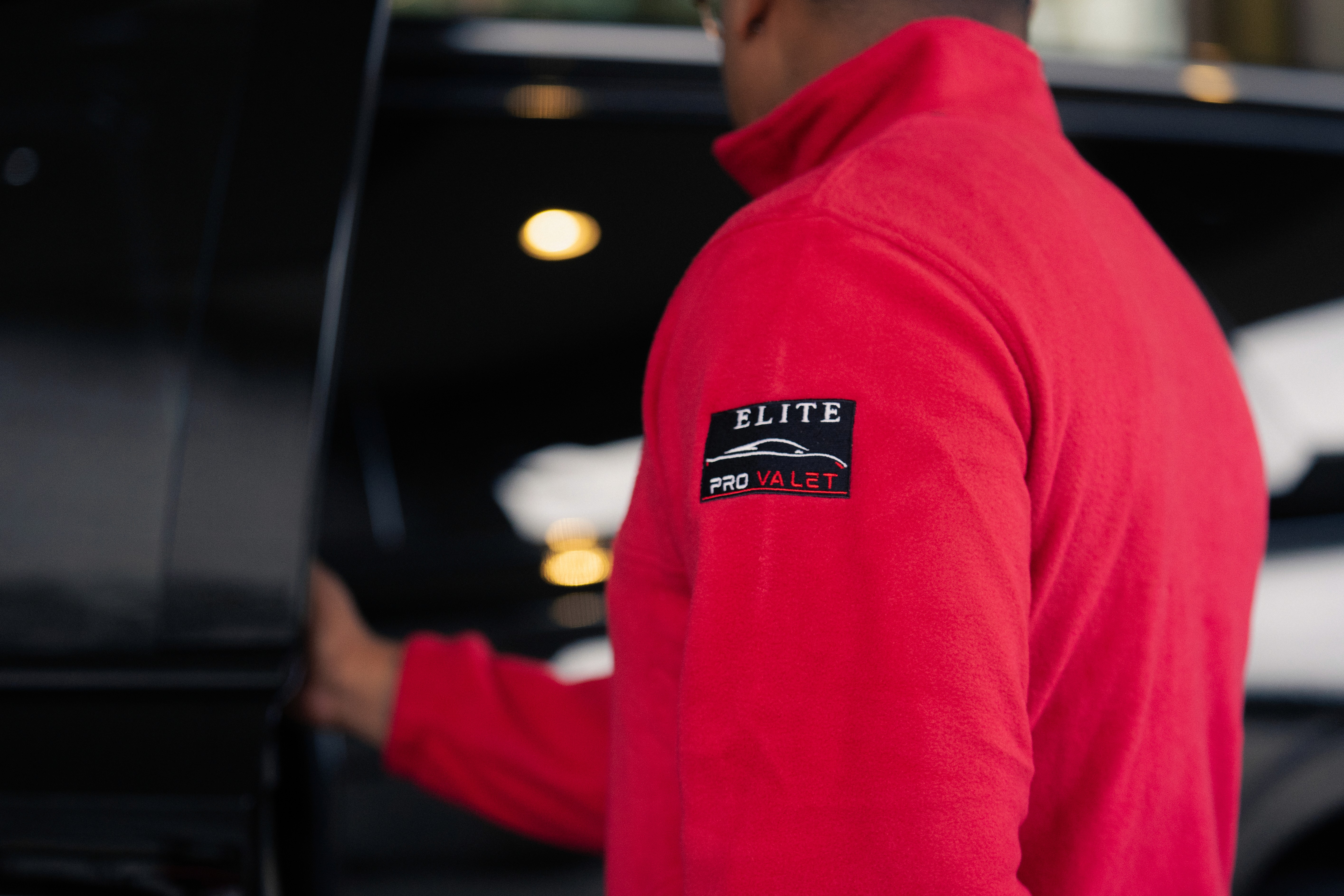 Dynamic picture of a cyclist riding downhill