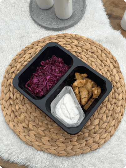 Dieta pudełkowa prosto z Bydgoszczy dostarcza smaczną i zbilansowaną dietę pudełkową w przystępnych cenach. Jeśli szukasz zdrowego i taniego cateringu dietetycznego, nasza dieta pudełkowa Bydgoszcz to idealne rozwiązanie. Catering dietetyczny z Bydgoszczy zapewnia świeże, wysokiej jakości posiłki, które łączą smak i wartość odżywczą w wyjątkowo atrakcyjnej cenie. Postaw na dietę pudełkową Bydgoszcz, aby cieszyć się wygodą i najlepszym stosunkiem jakości do ceny na rynku. Catering dietetyczny w Bydgoszczy to doskonały wybór dla każdego, kto chce zdrowo jeść bez konieczności samodzielnego gotowania, wybierając tanie i sprawdzone rozwiązania.