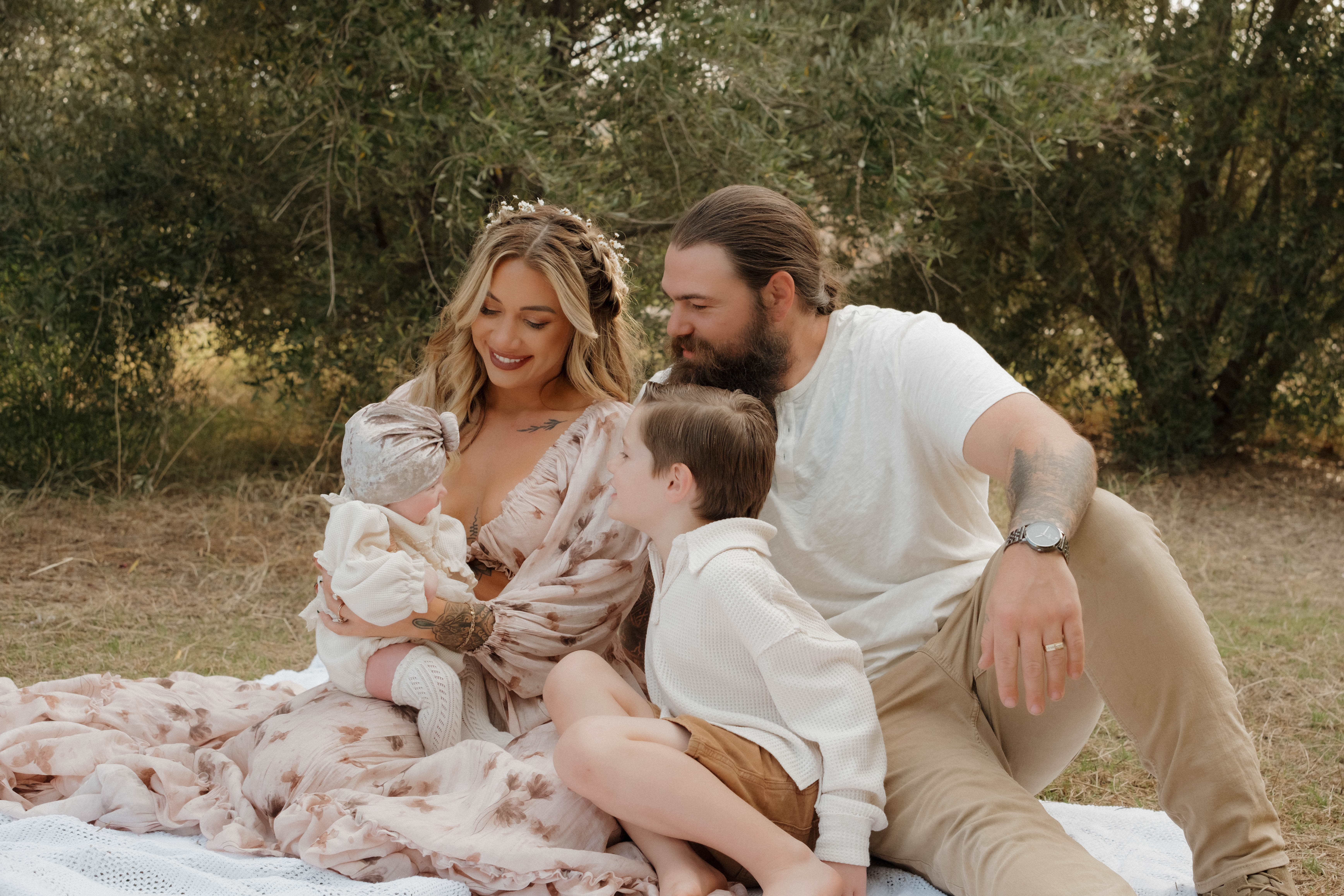 Why You Need to Book Your Fall & Christmas Card Photos in the Summer