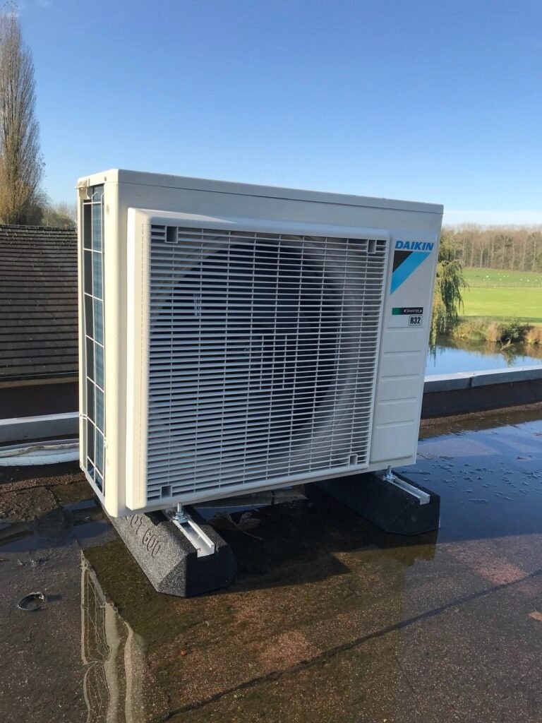 Realisatie door Klimacalor in Gent airconditioning warmtepompen vloerverwarming en warmtepompboiler