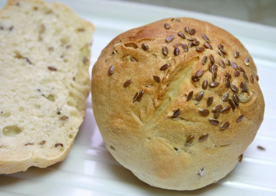 Pane con semi di lino