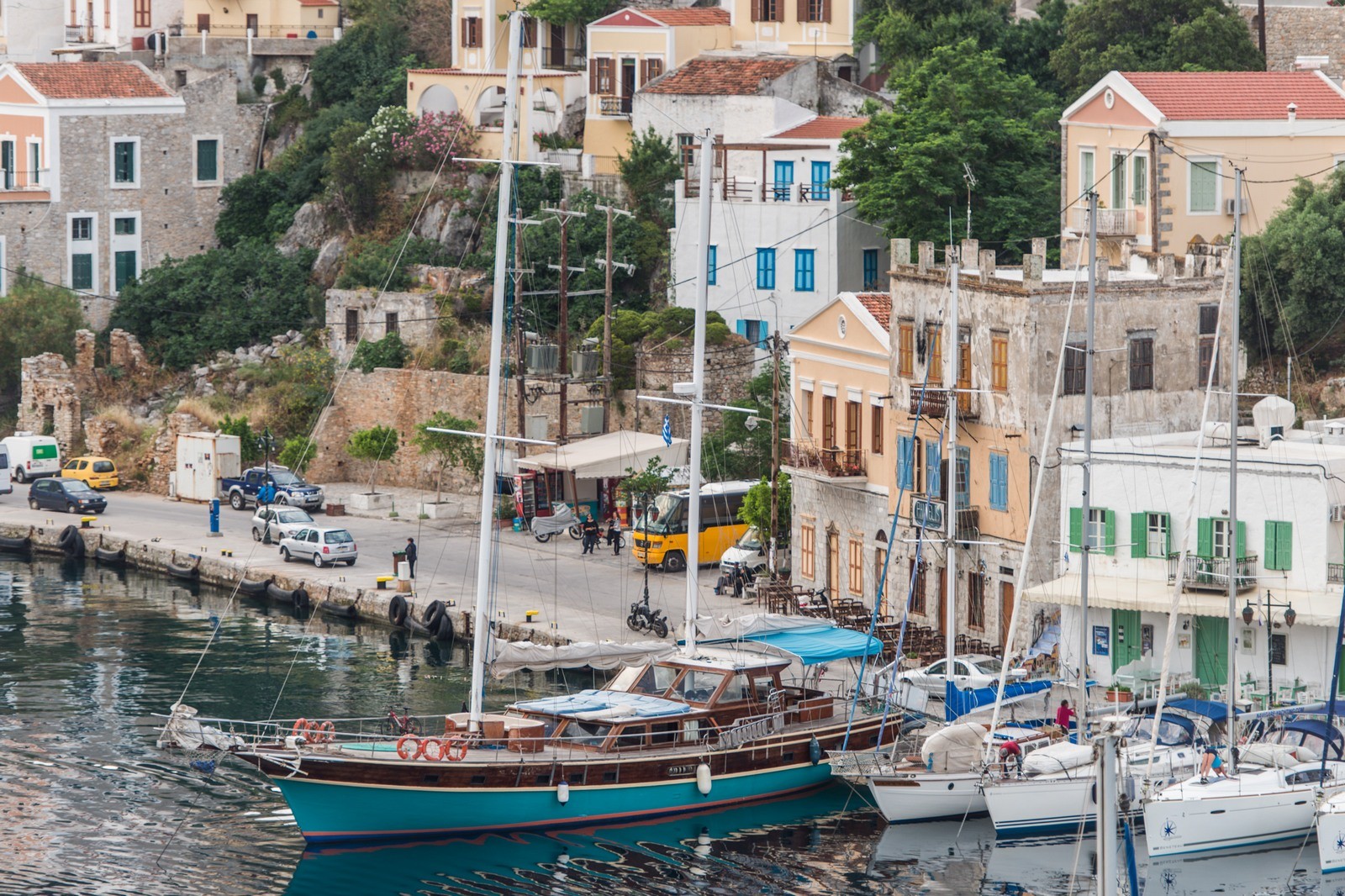 Sunset view over calm desert hills.