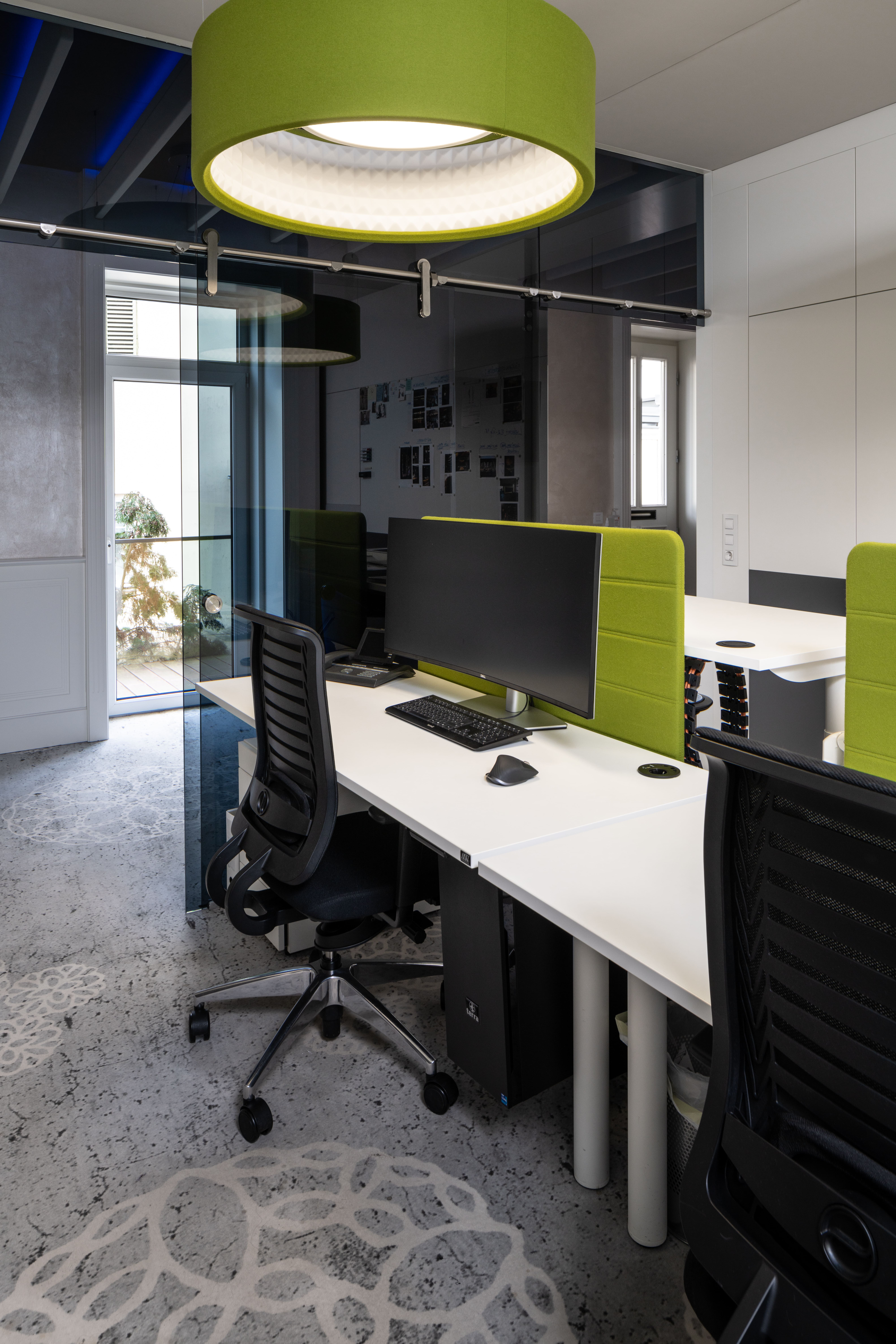 MW Interior - Büroeinrichtung