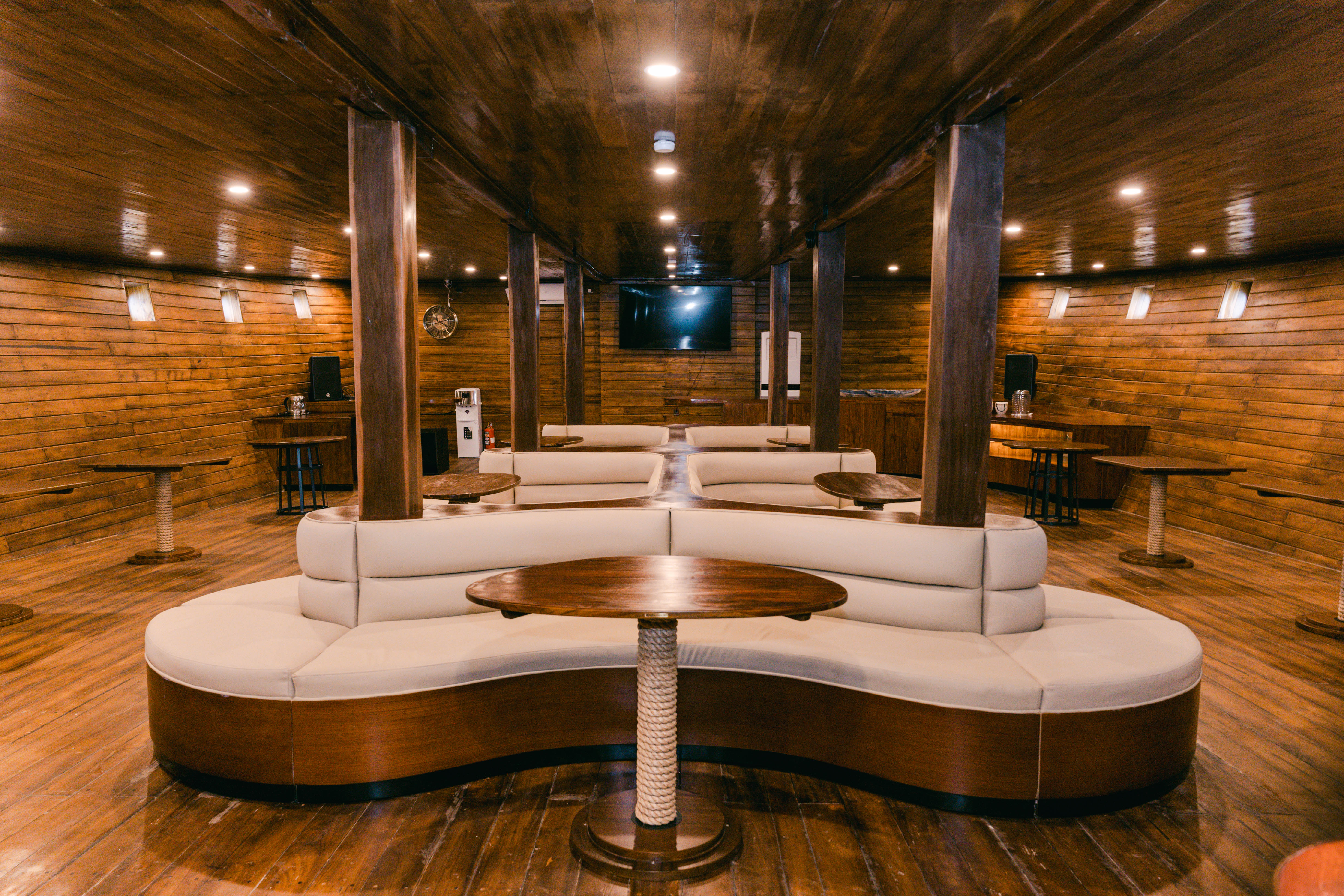 Phinisi 58