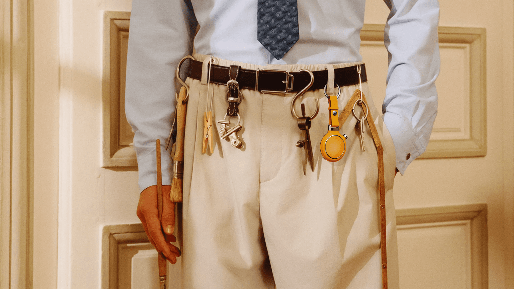 On the body — CACHE wearable colour charm