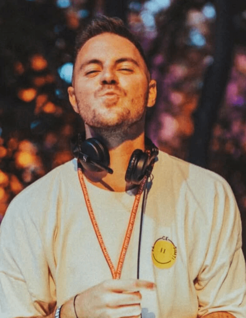 Person that says the Review