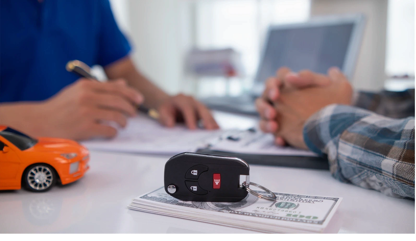 Car dealers recommend car to customers before entering into sales contracts so that customers can get the car they like before paying contract money. Concept of making sales contract with distributor