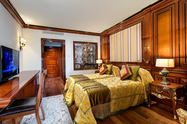 Inside, refined details like a pillow menu, bathrobe and slippers elevate rest into an experience.