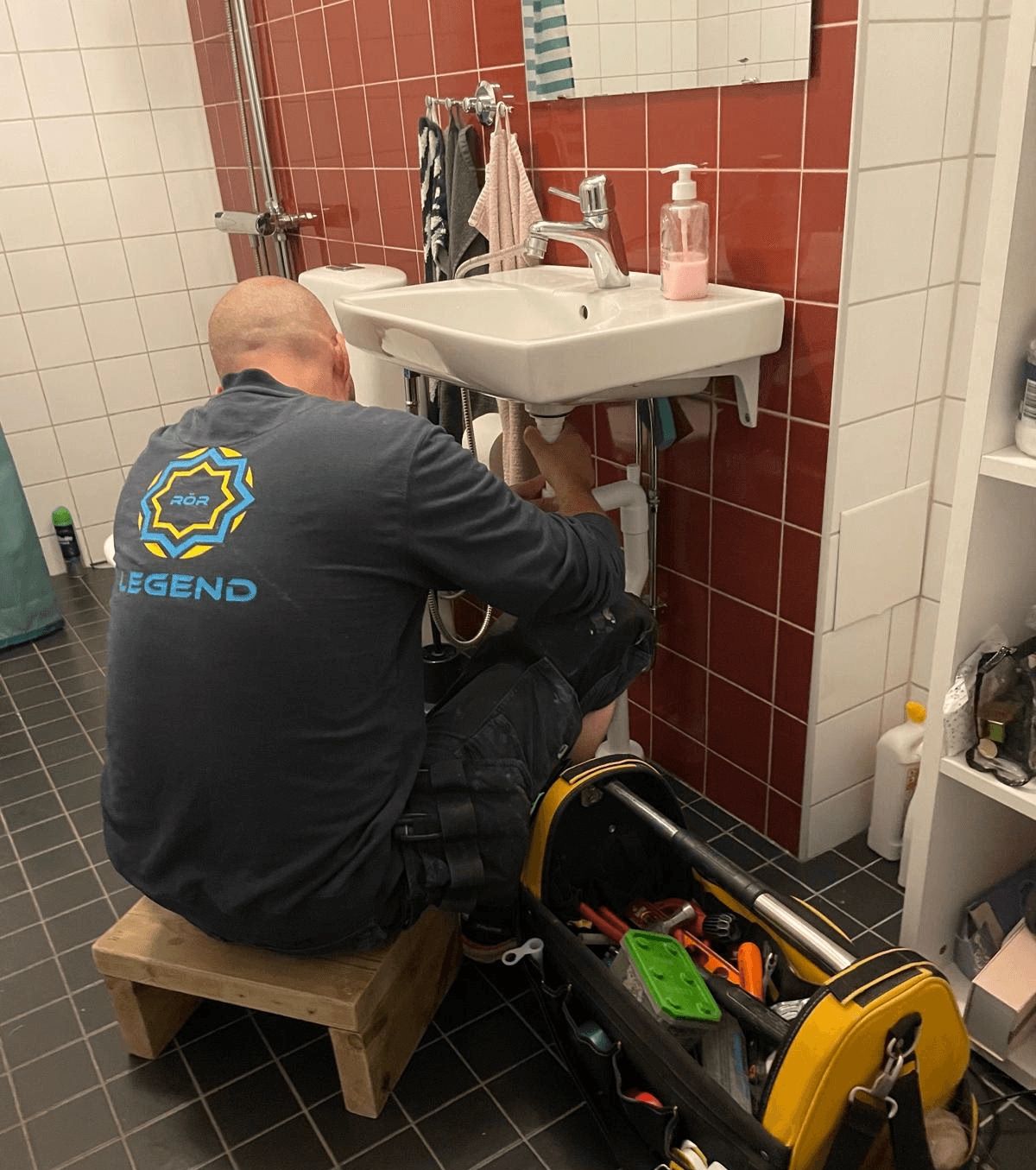 Läckande rör - Legend Rör AB