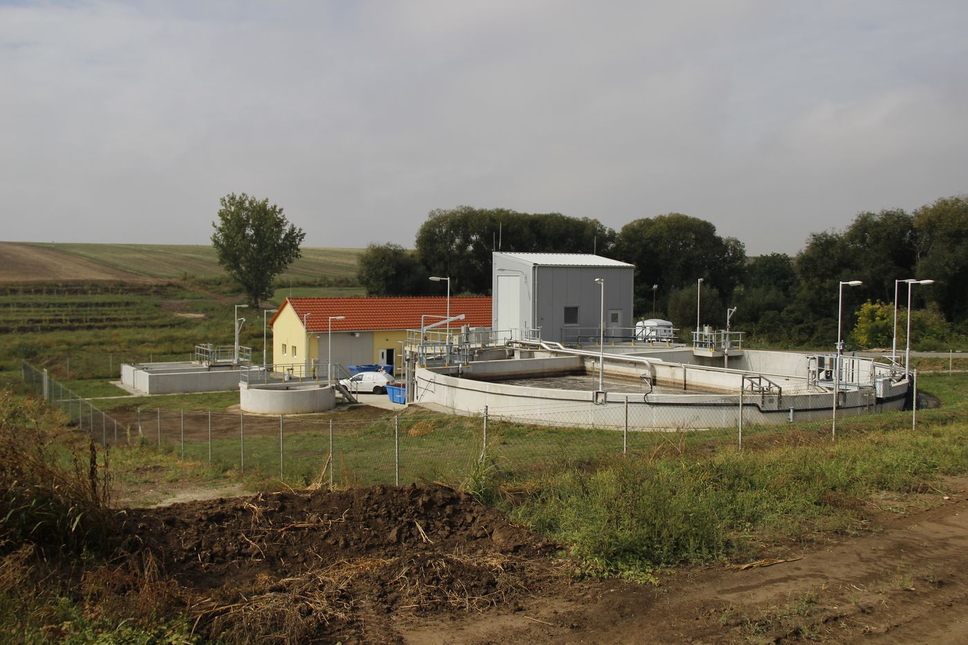 The Vácszentlászló wastewater treatment plant in its rural setting, Hungary