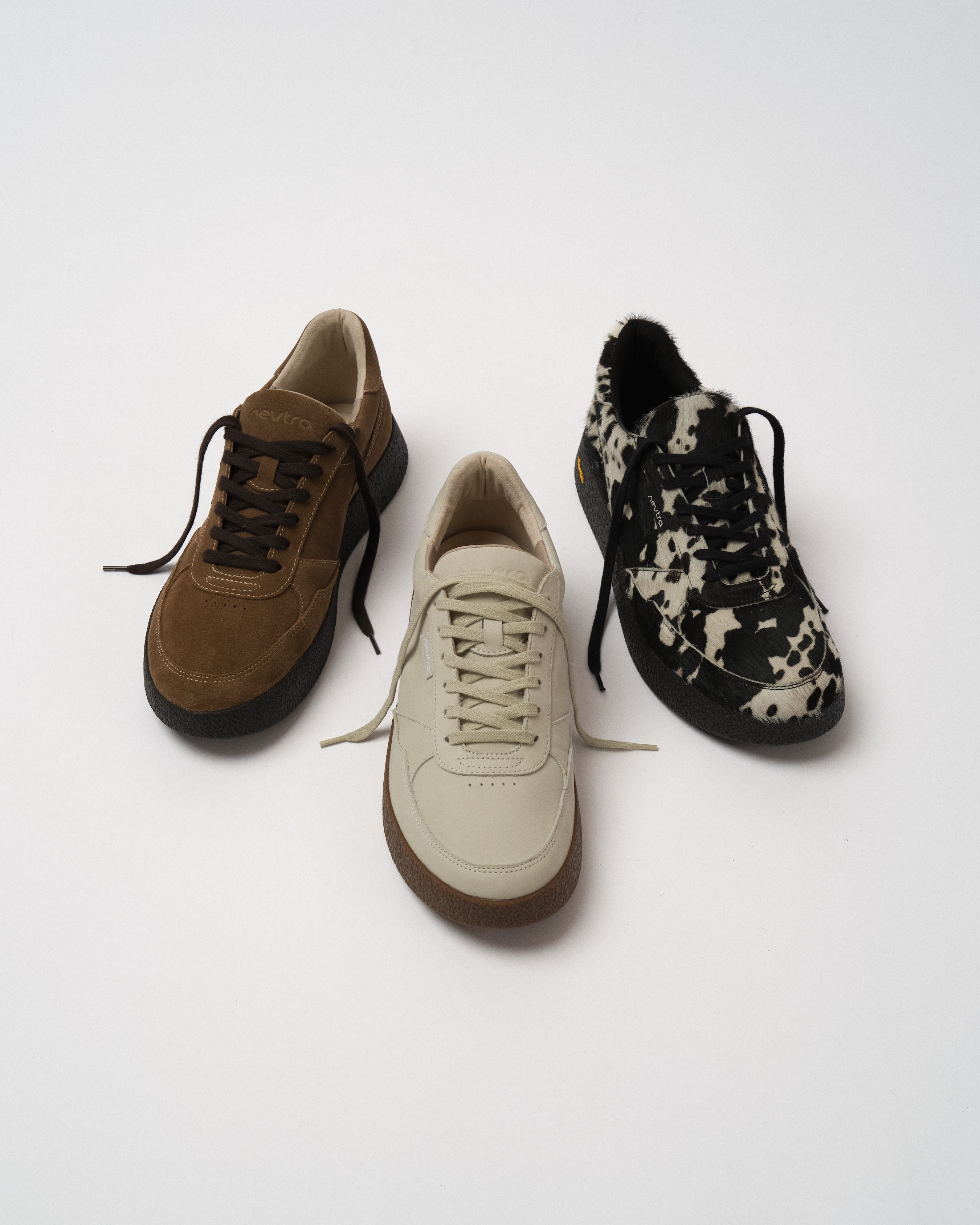 Image of a side table with lamp