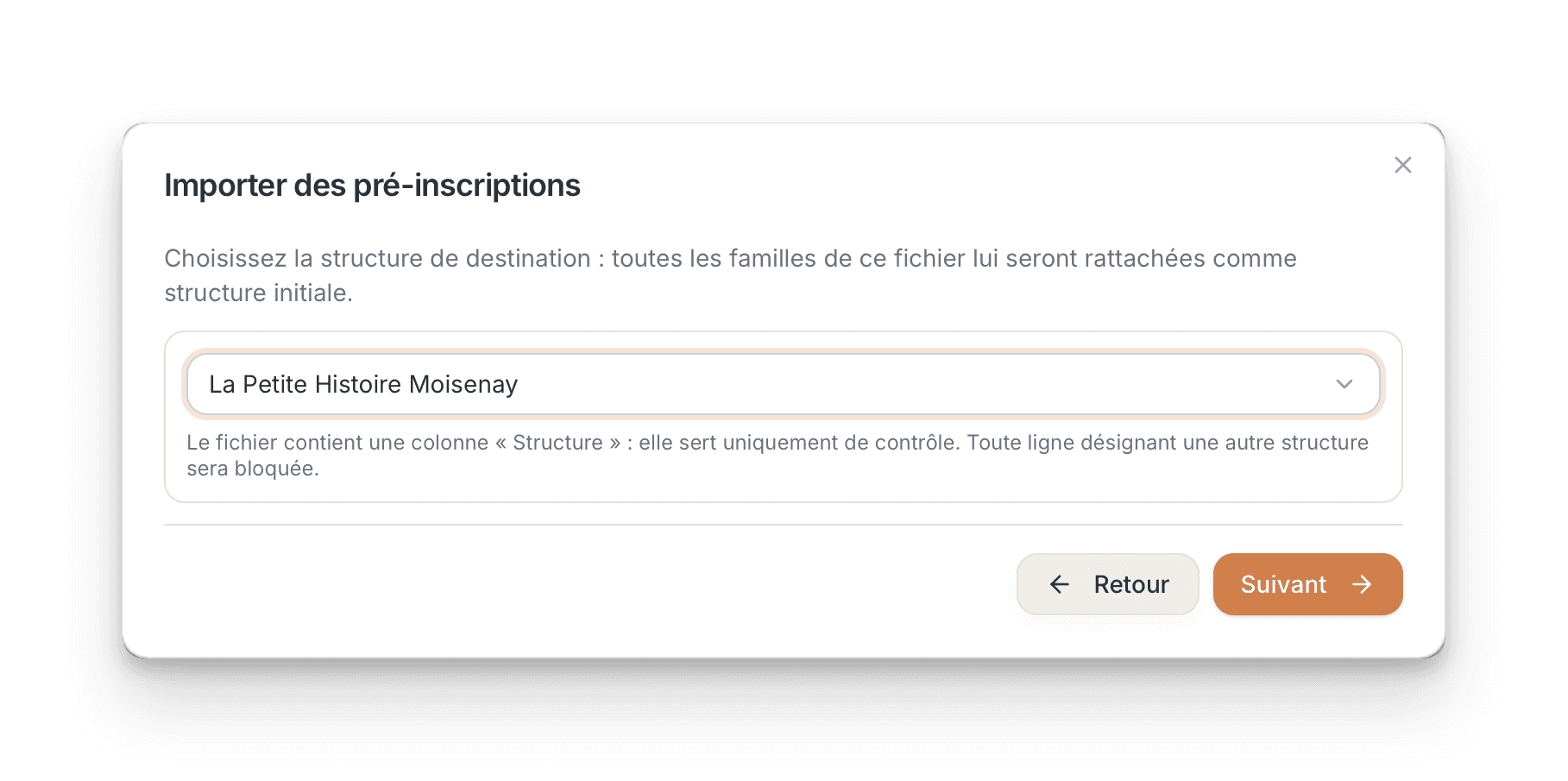 Aperçu d’un import de pré-inscriptions avec la structure de destination et le statut des différentes lignes.