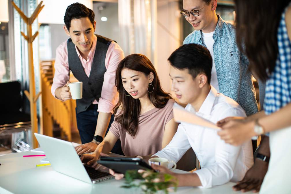 香港中小企使用 BW System ERP 管理系統  Hong Kong SME using BW System ERP management software on tablet