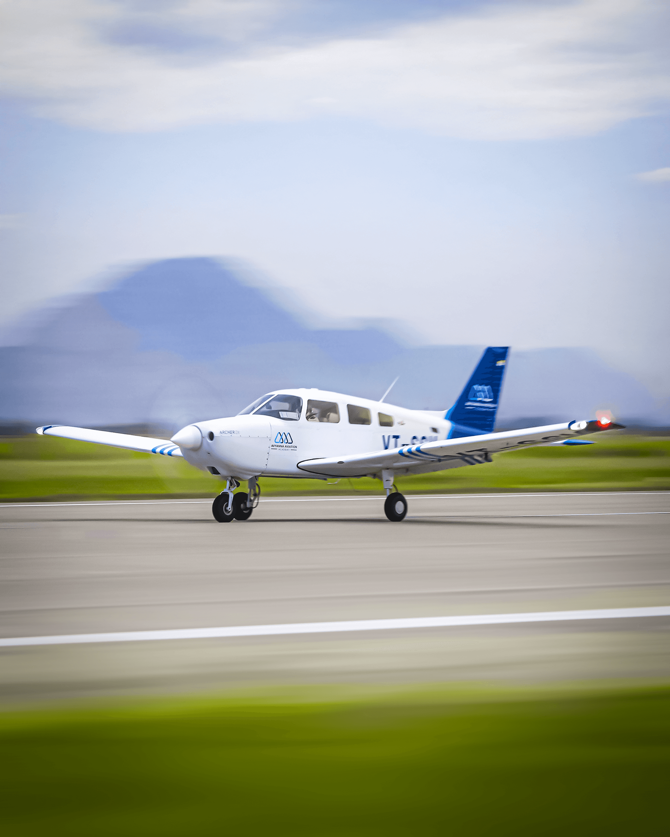 man wearing brown knit crew-neck sweater