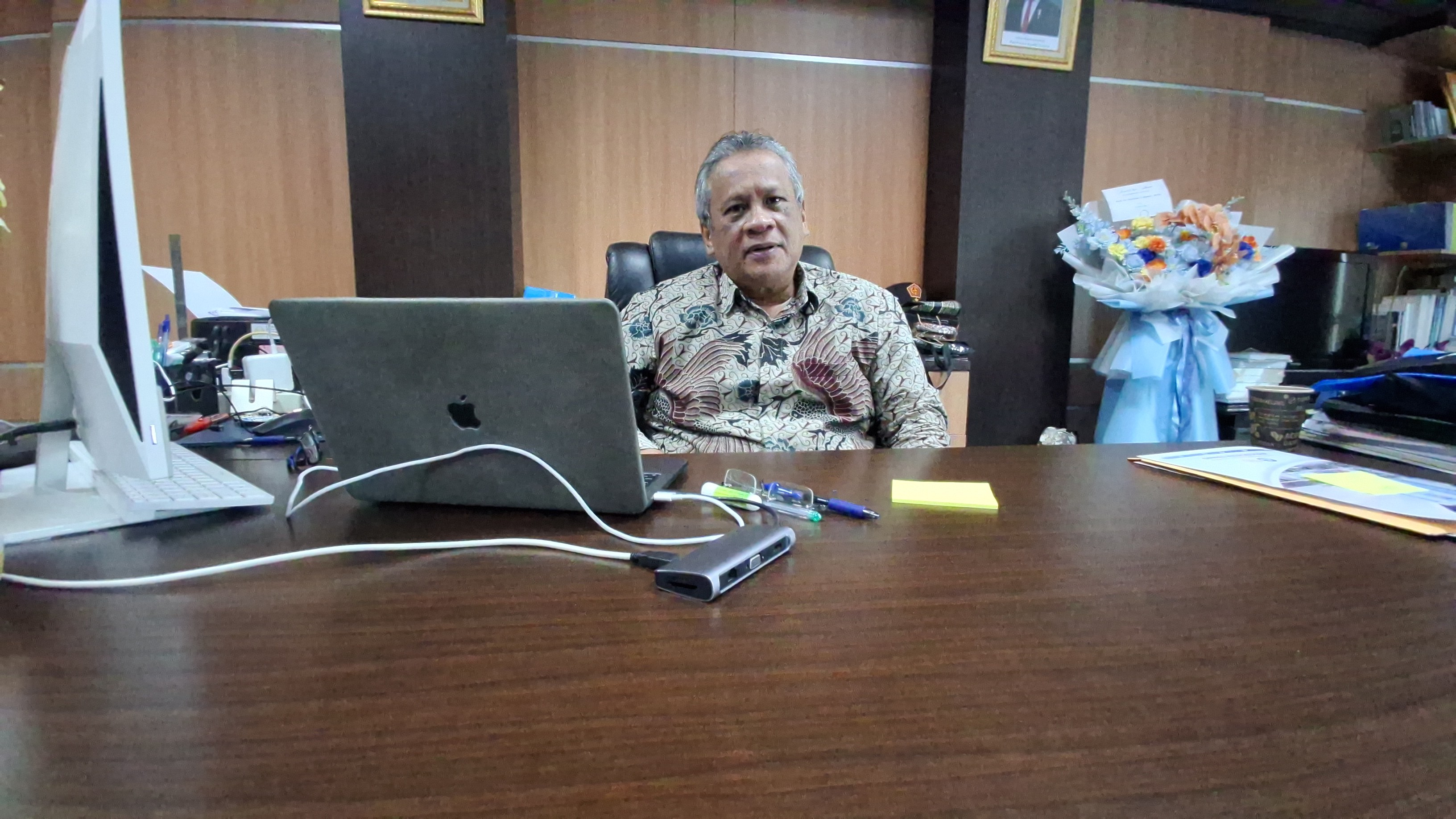 Gede Ngurah Oka Perdana melakukan kegiatan olahraga