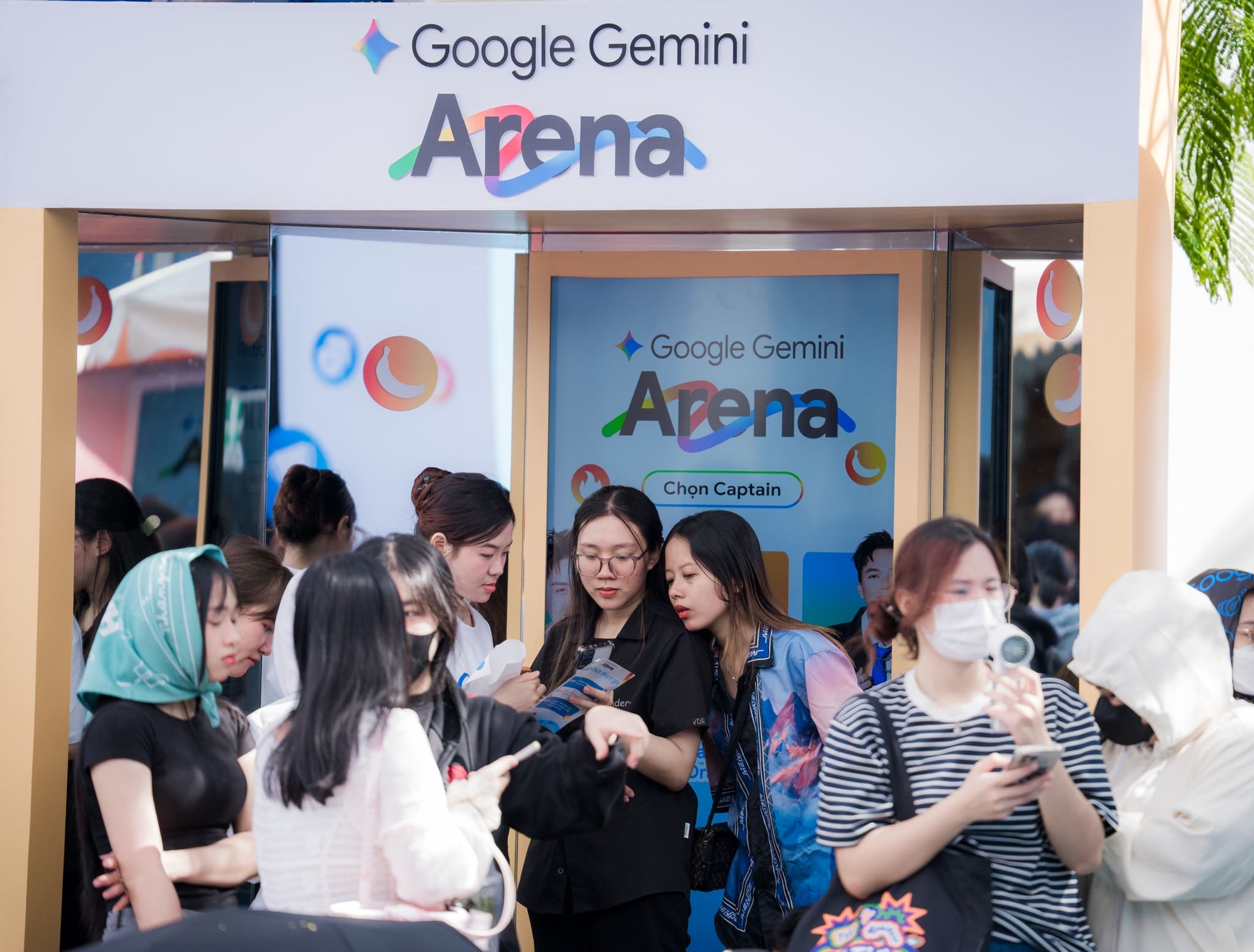 Sinh viên HSU bùng nổ trải nghiệm tại Google Gemini Arena – Đấu trường AI lớn nhất Đông Nam Á