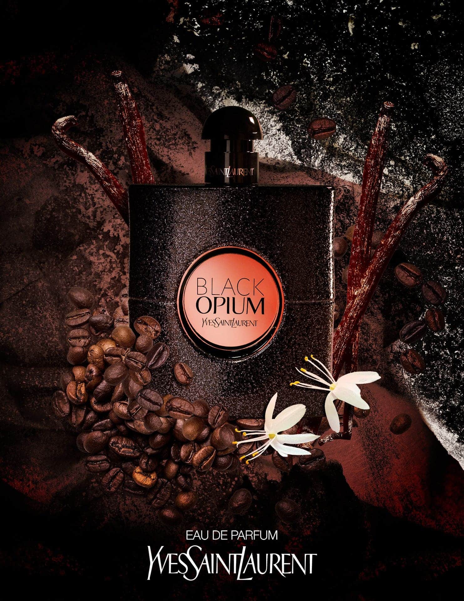 Annonce presse pour le parfum Black Opium.