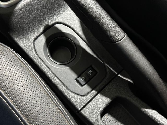 DACIA Duster 2019 WHITE Gebrauchtwagen - Galeriebild 17